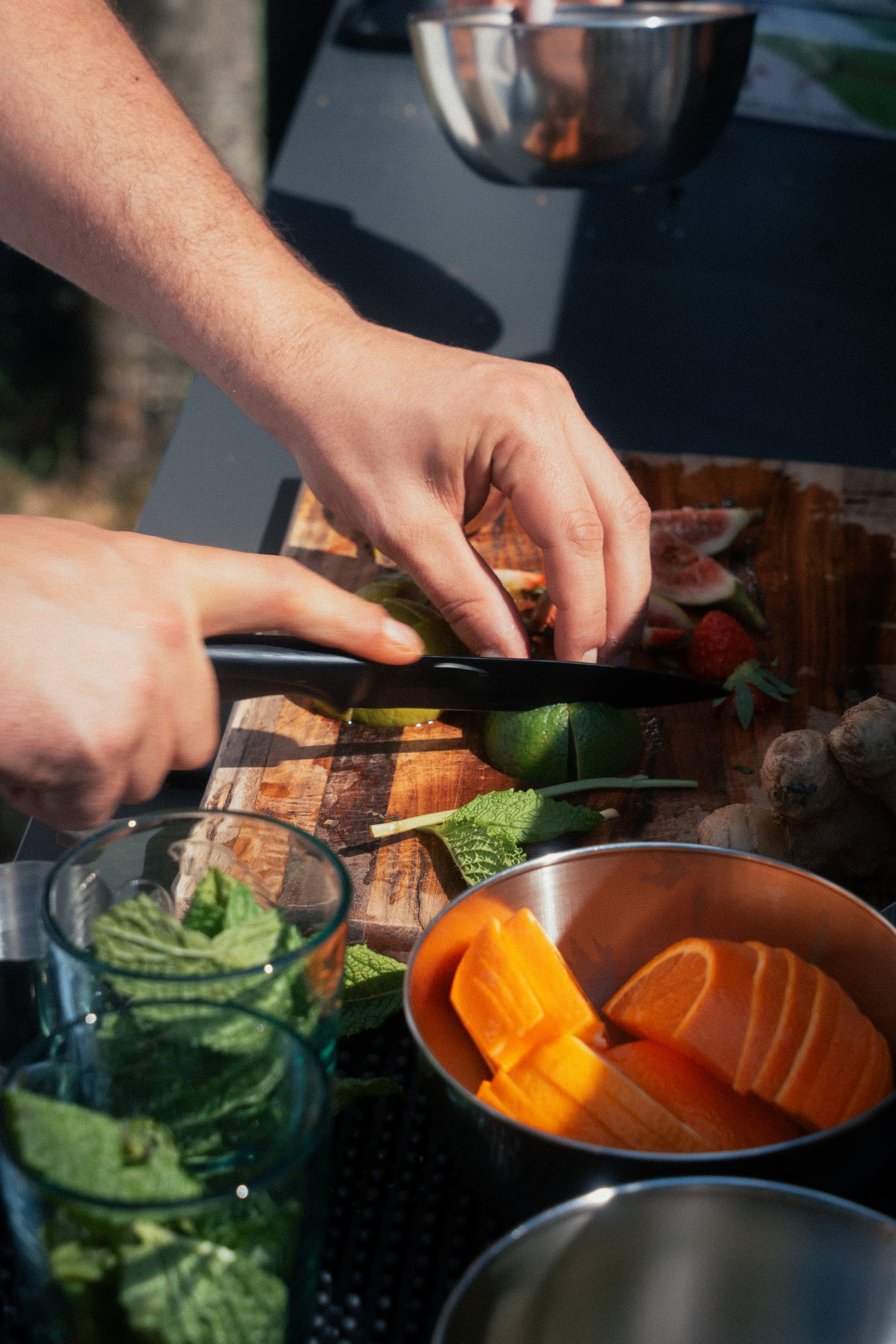 Cocktail fruit snijden